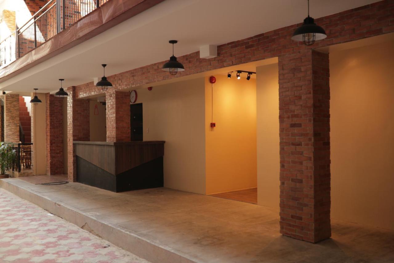 Cerca Hotel Balabag  Kültér fotó