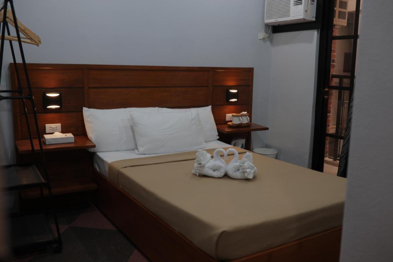 Cerca Hotel Balabag  Kültér fotó