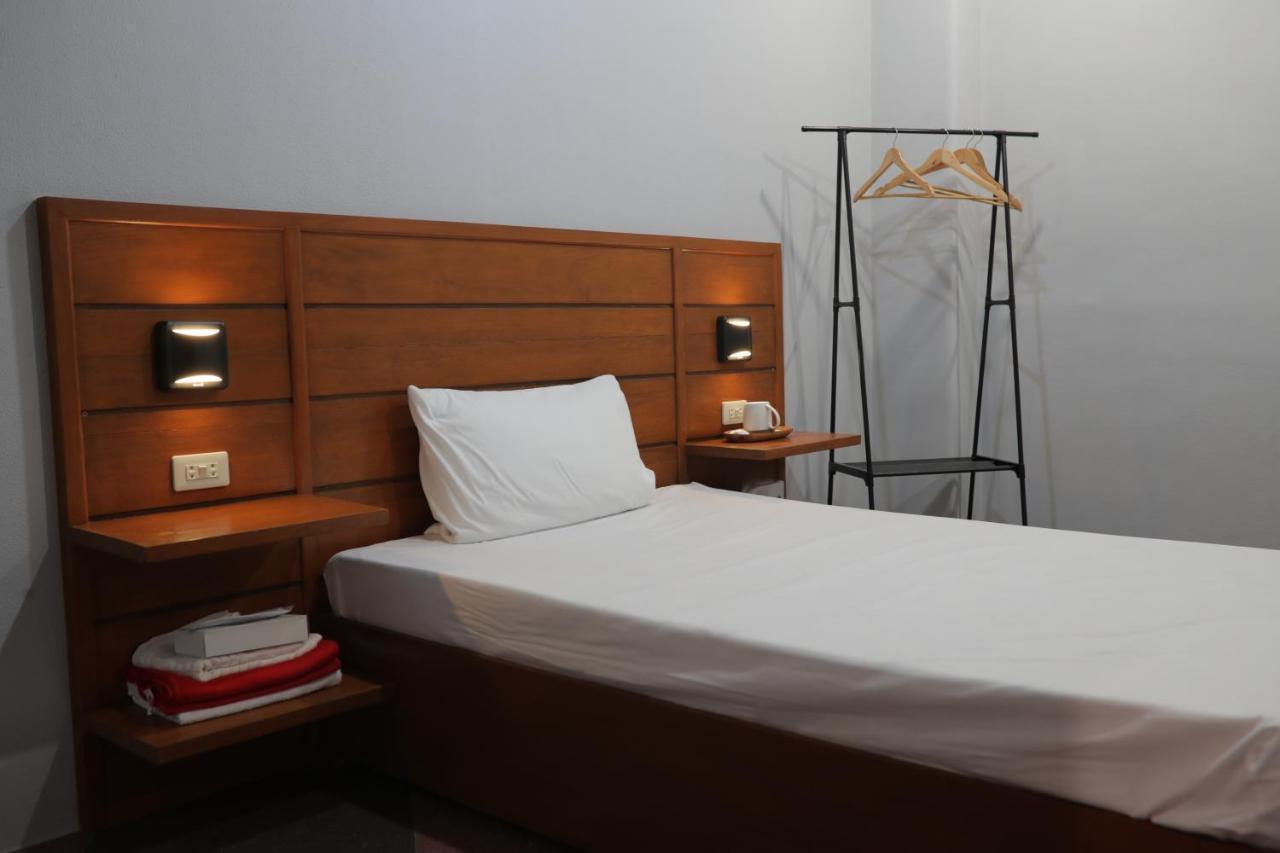 Cerca Hotel Balabag  Kültér fotó