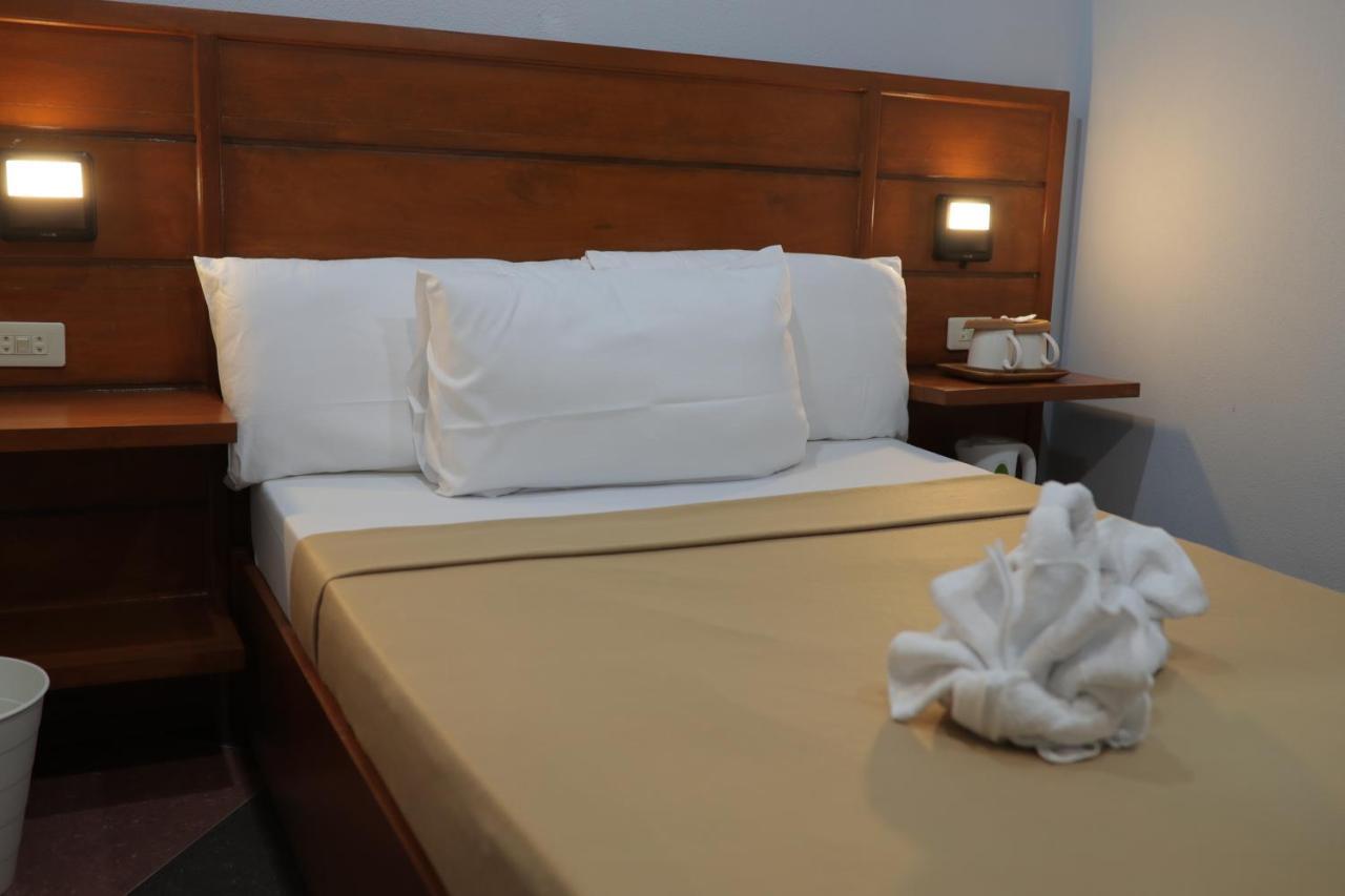 Cerca Hotel Balabag  Kültér fotó